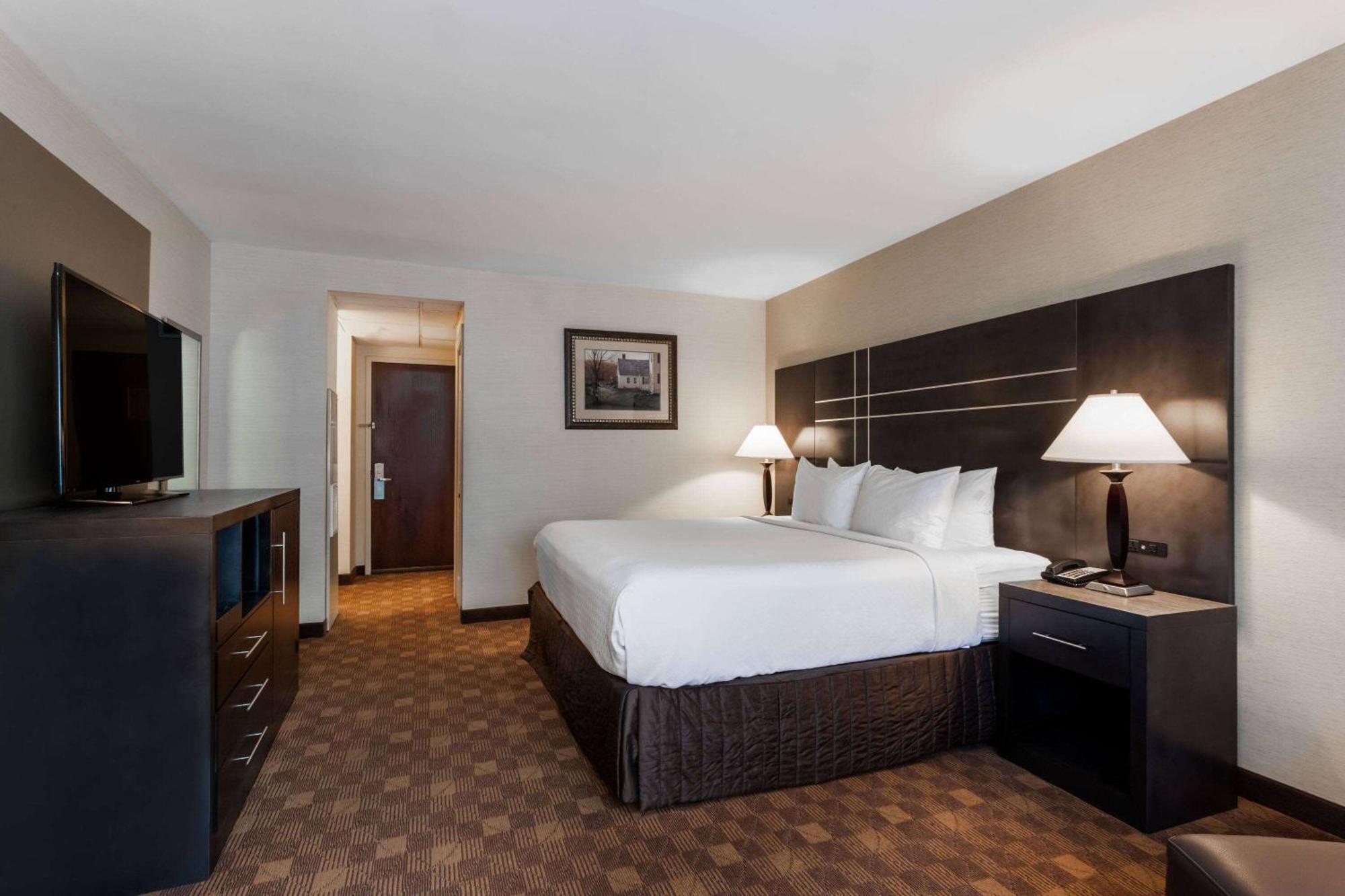 Wyndham Southbury Hotel Exterior foto